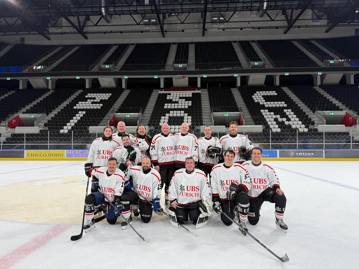 EHC UBS Zürich Mannschaftsfoto Saison 2024/25